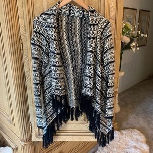 RBX Black and white long sleeve sweater w/ fringe